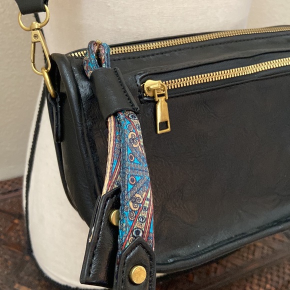NWOT Faux Leather Crossbody - Picture 3 of 8